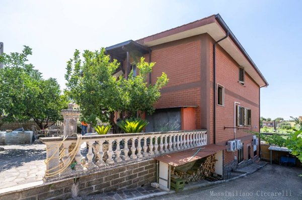 appartamento in vendita ad Ariccia in zona Fontana di Papa
