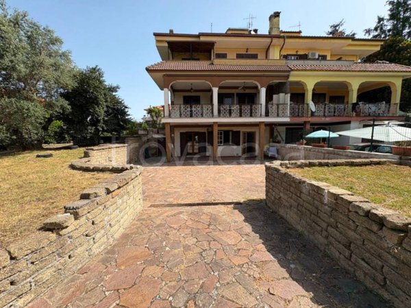 appartamento in vendita ad Ariccia in zona Fontana di Papa