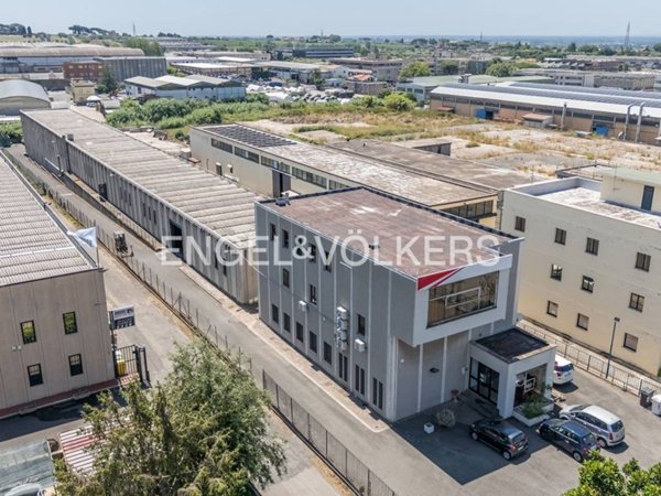 intera palazzina in vendita ad Ariccia in zona Fontana di Papa