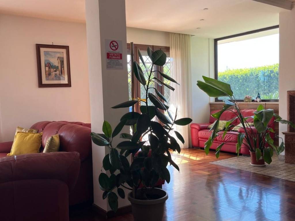 casa indipendente in vendita ad Ariccia