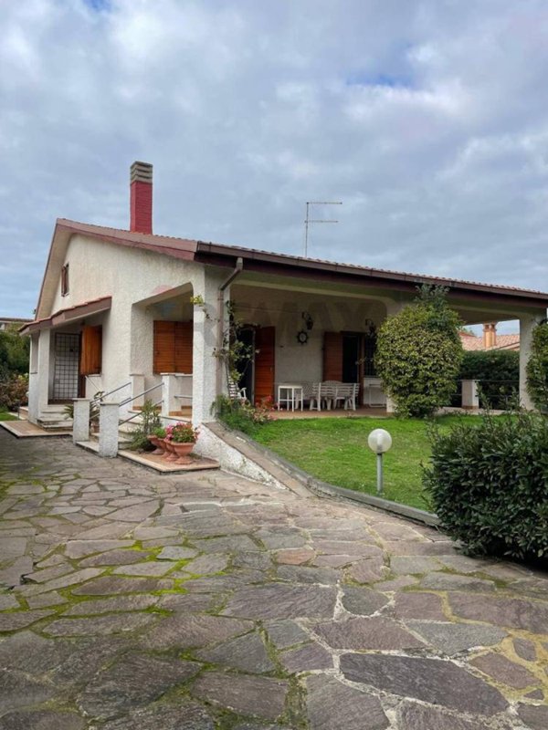 casa indipendente in vendita ad Ariccia