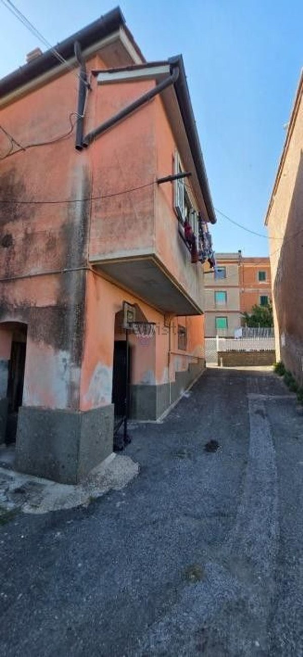 appartamento in vendita ad Ariccia in zona Fontana di Papa