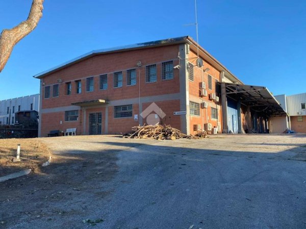 casa indipendente in vendita ad Ariccia in zona Fontana di Papa