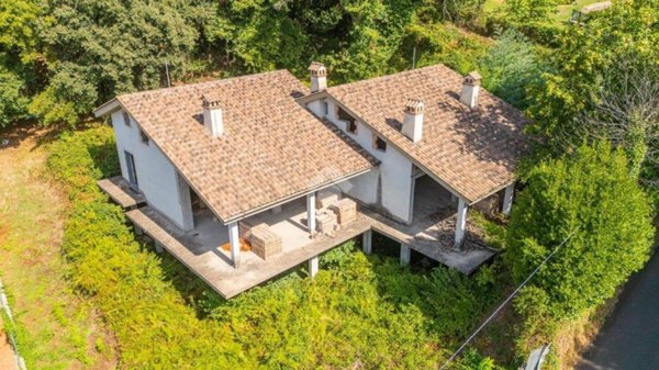 casa indipendente in vendita ad Ariccia