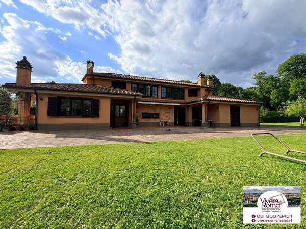 casa indipendente in vendita ad Ariccia
