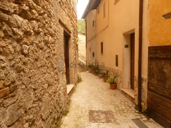 appartamento in vendita ad Arsoli