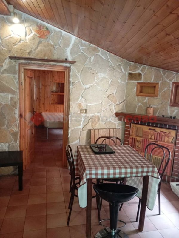 casa indipendente in vendita ad Arsoli