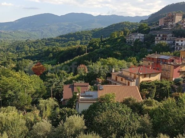 appartamento in vendita ad Arsoli