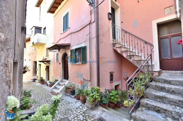 appartamento in vendita ad Arsoli