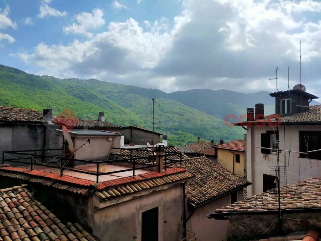 casa indipendente in vendita ad Arsoli