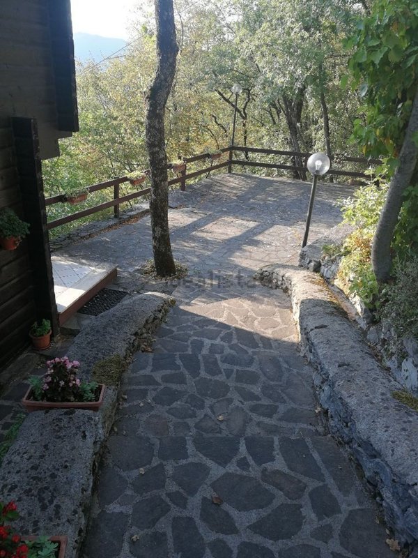 casa indipendente in vendita ad Arsoli