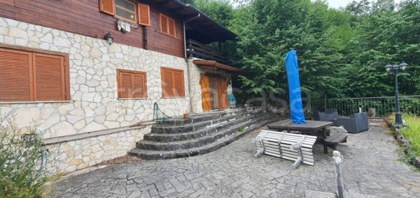 casa indipendente in vendita ad Arsoli