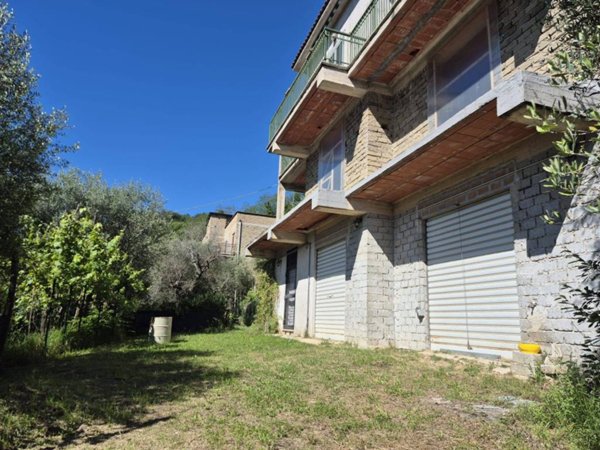 casa indipendente in vendita ad Arsoli