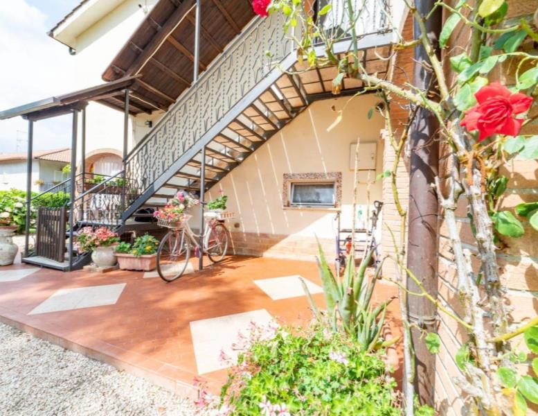 casa indipendente in vendita ad Artena in zona Macere