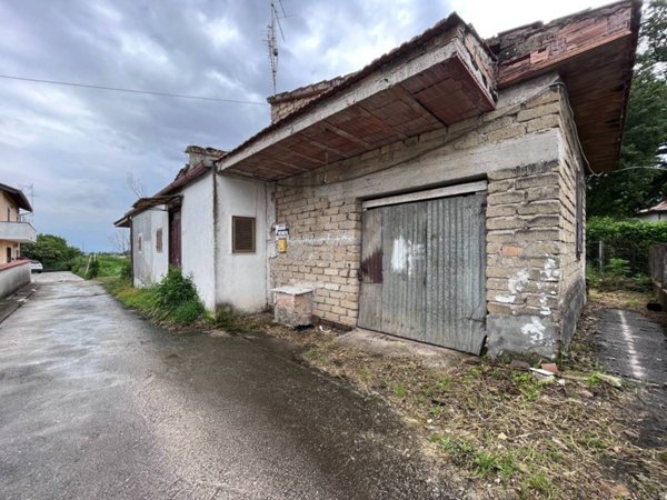 appartamento in vendita ad Artena in zona Maiotini