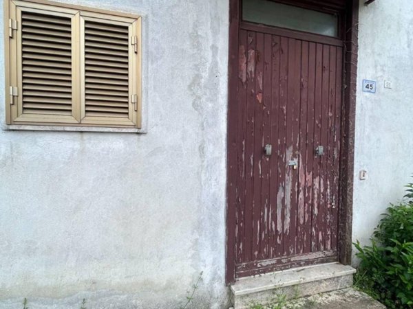 casa indipendente in vendita ad Artena