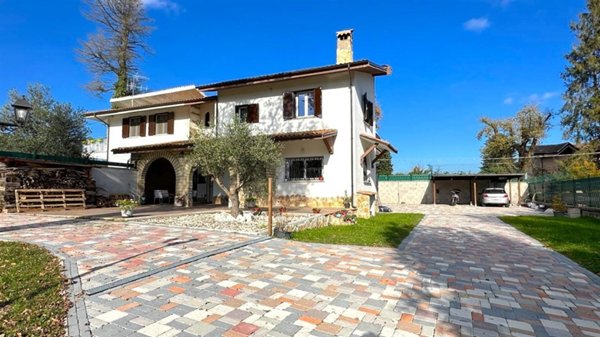 casa indipendente in vendita ad Artena