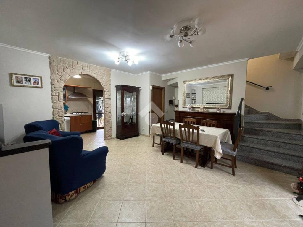 casa indipendente in vendita ad Artena