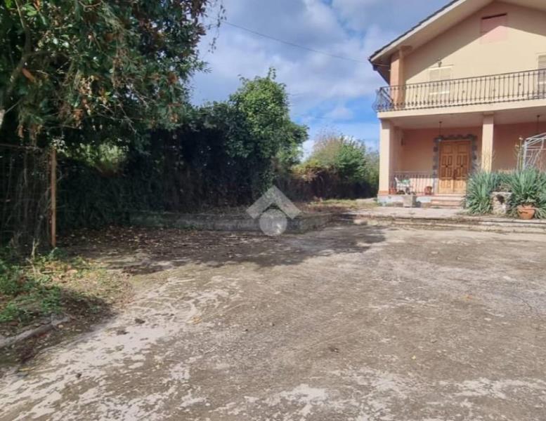 casa indipendente in vendita ad Artena