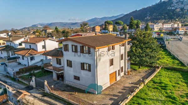 casa indipendente in vendita ad Artena