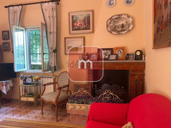 casa indipendente in vendita ad Artena in zona Valli