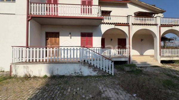 casa indipendente in vendita ad Artena