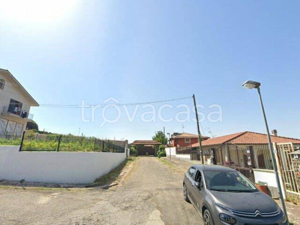 casa indipendente in vendita ad Artena in zona Macere