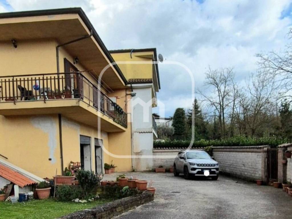 appartamento in vendita ad Artena in zona Macere