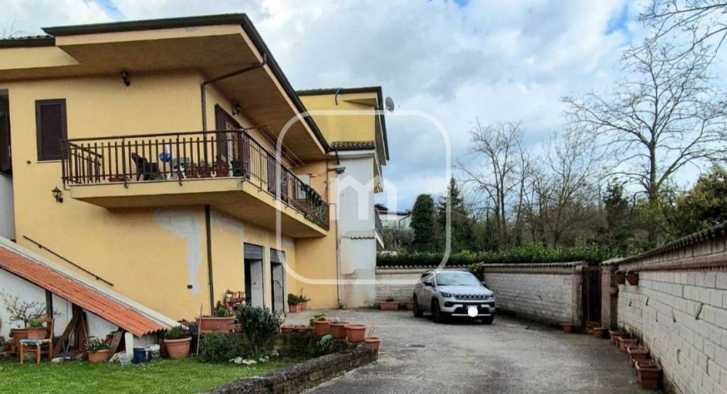 appartamento in vendita ad Artena in zona Macere
