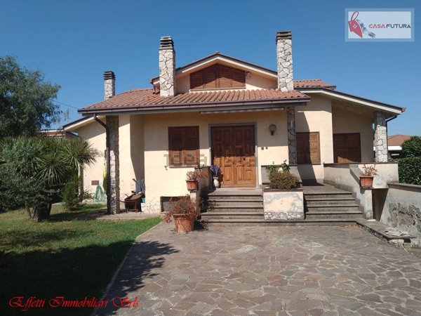 casa indipendente in vendita ad Artena