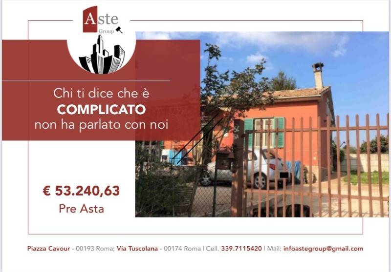 casa indipendente in vendita ad Artena in zona Macere