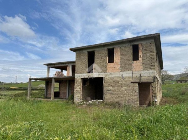 casa indipendente in vendita ad Artena