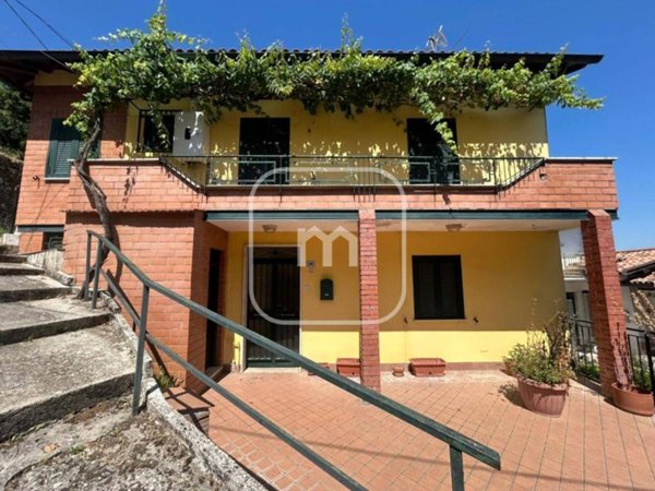 casa indipendente in vendita ad Artena