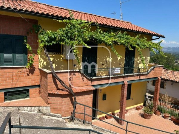 casa indipendente in vendita ad Artena