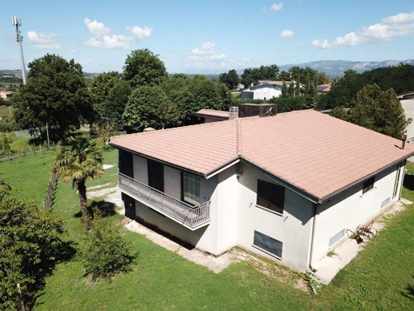 casa indipendente in vendita ad Artena