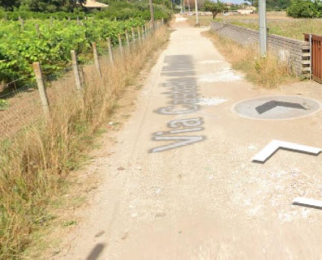 locale di sgombero in vendita ad Artena in zona Colubro