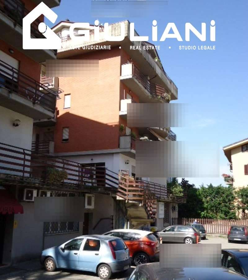 locale commerciale in vendita ad Artena