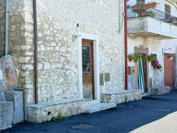 casa indipendente in vendita ad Artena