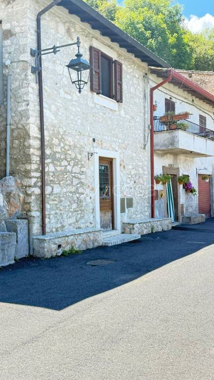 casa indipendente in vendita ad Artena