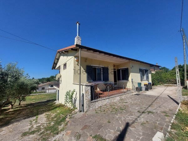 casa indipendente in vendita ad Artena