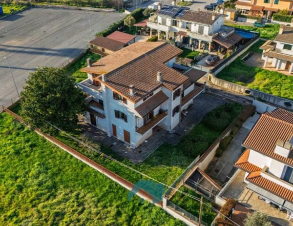 casa indipendente in vendita ad Artena