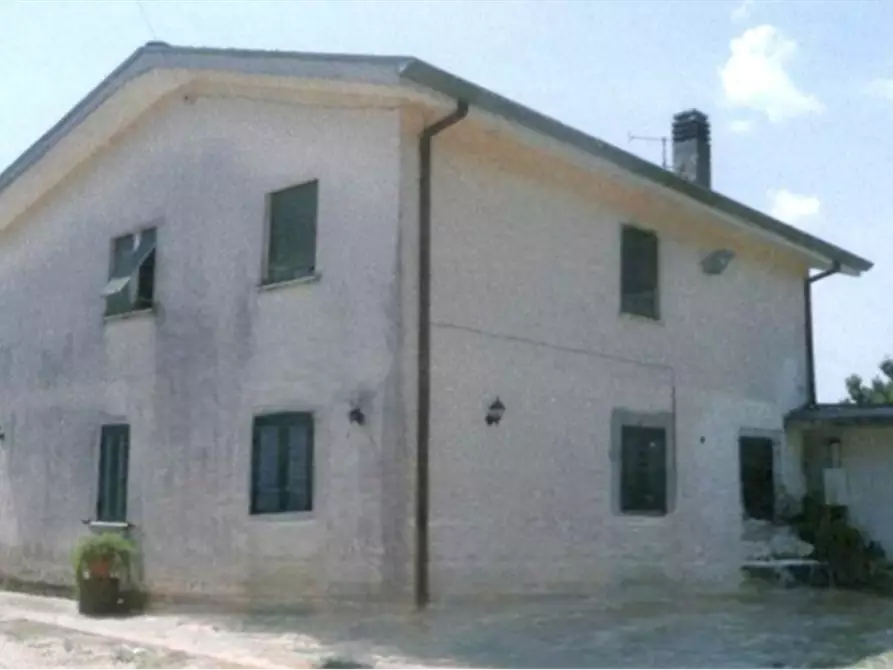 casa indipendente in vendita ad Artena in zona Colubro