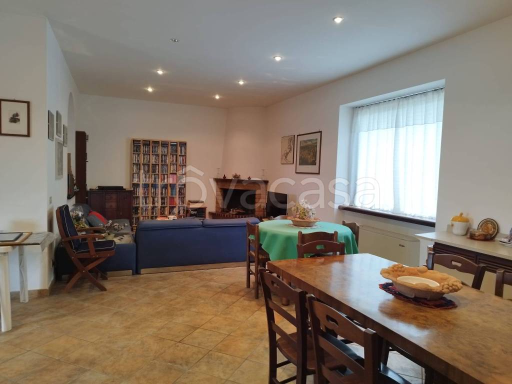 casa indipendente in vendita ad Artena