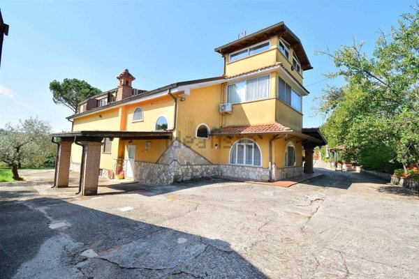 casa indipendente in vendita ad Artena