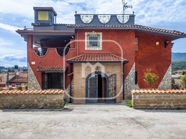 appartamento in vendita ad Artena in zona Macere