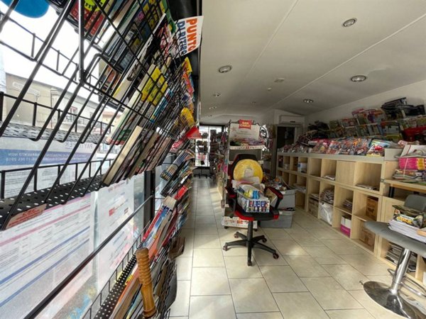 locale commerciale in vendita ad Artena