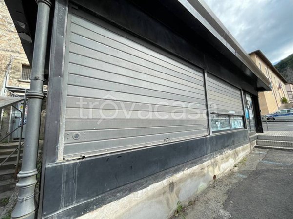 negozio in vendita ad Artena