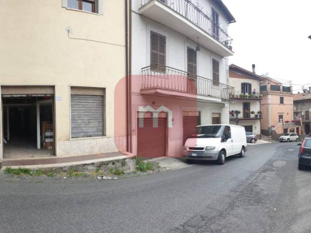 negozio in vendita ad Artena