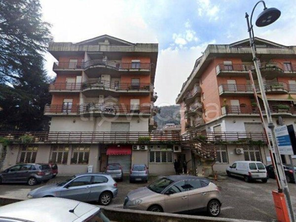 negozio in vendita ad Artena