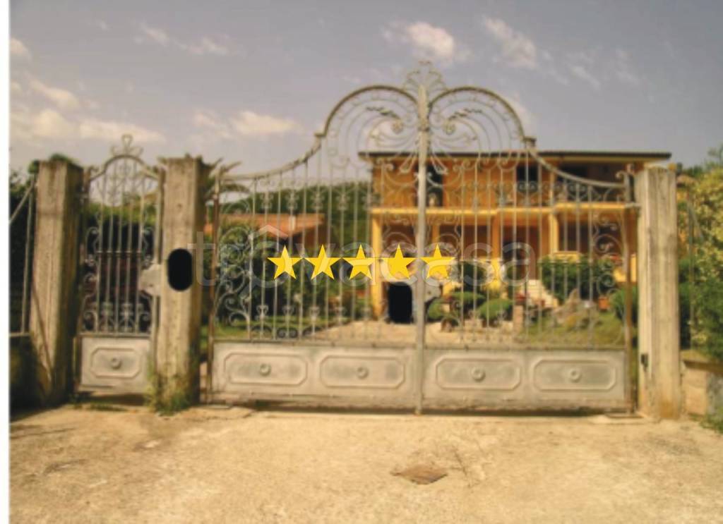 casa indipendente in vendita ad Artena